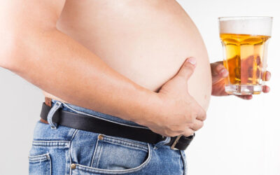 Tripa cervecera: cómo afecta a la salud cardiaca de los hombres