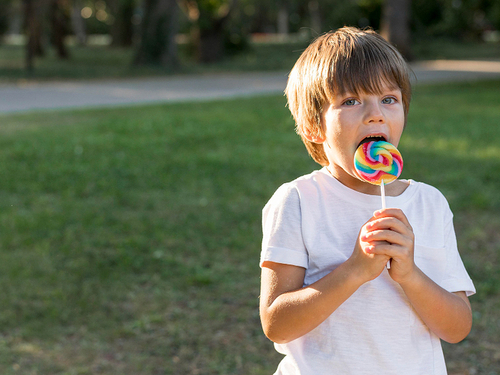 Qué hacer si un niño se atraganta con un caramelo: claves para reaccionar a tiempo Imagen33724D