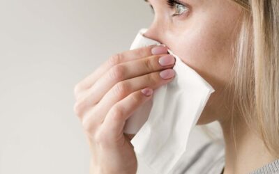 ¿Suero fisiológico o agua de mar?: Qué solución elegir para un lavado nasal seguro