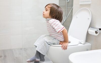 Ni más fibra ni más agua: el error común al tratar el estreñimiento infantil