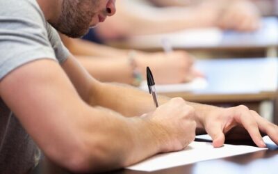 Suplementos en época de exámenes: ¿beneficioso o perjudicial para la salud de los jóvenes?