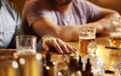 La razón de peso para dejar el alcohol: causa más de 60 enfermedades