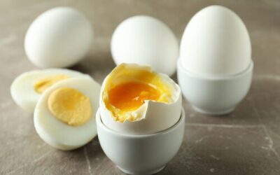 Este es el número de huevos que puedes comer al día y a la semana si entrenas fuerza