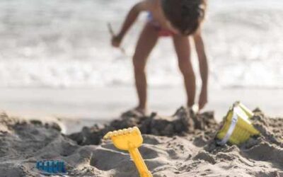 La guía definitiva para proteger a los niños del sol este verano: «No sirve con ponerla antes de ir a la playa»