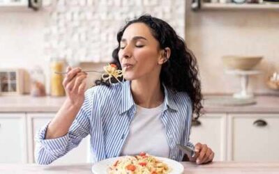 Así puedes retrasar los síntomas de la menopausia a través de la dieta y la microbiota