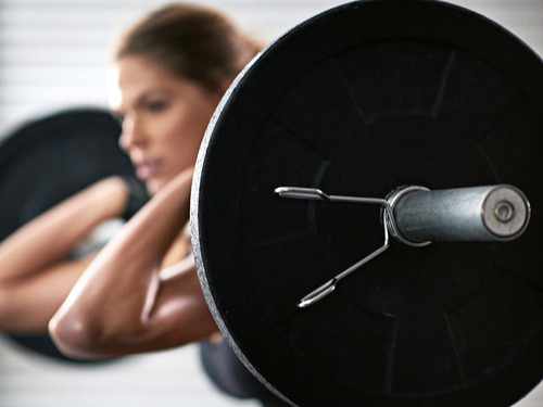 Entrenamiento de fuerza y piel: beneficios que van más allá de ganar músculo Imagen34541D