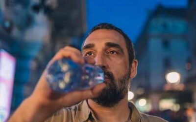 Las noches calurosas te roban sueño y dañan tu salud: así puedes protegerte