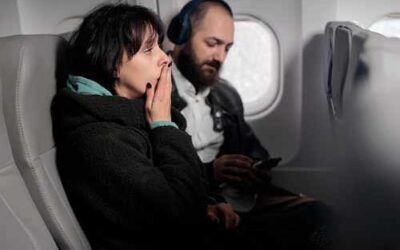 ¿Es posible acortar el jet lag? Un experto explica cómo en función de si viajas al este o al oeste