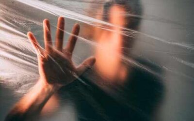 Voces que abrazan para ayudar a evitar el suicidio