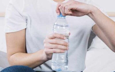 El peligro de la hiperhidratación: un experimento revela que beber demasiada agua puede provocar problemas de salud